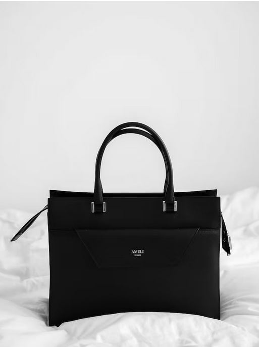 black hand bag